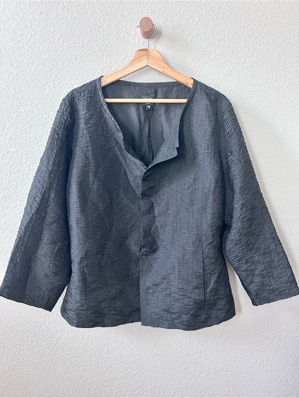 Eileen Fisher Black Crinkle Silk Jacket Size 1X One Button Closure